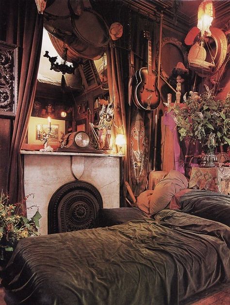 it's like a victorian world traveler's secret hideout Victorian Bohemian Decor, Bohemian Bedrooms, Bohemian Style Home, Interior Boho, Bohemian Interior Design, Bohemian House, Deco Boheme, Bohemian Interior, Bohemian Bedroom