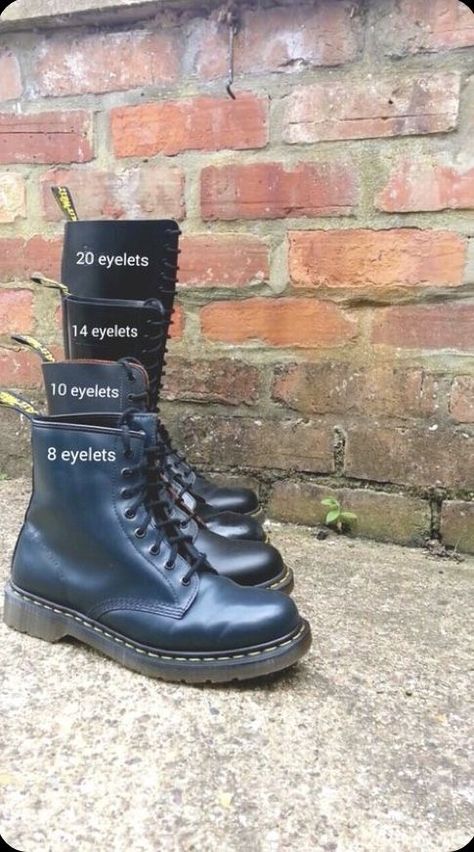 Doc Martens Winter, Fashion Doc Martens, Botas Grunge, Skinhead Boots, Red Doc Martens, Shiny Boots, Skinhead Fashion, Punk Baby, Doc Martens Style