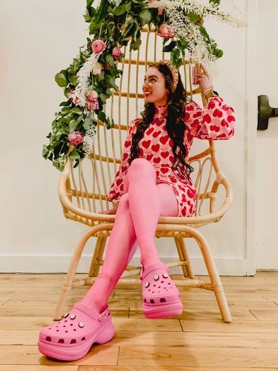 Crocs Outfit Ideas, Croc Outfits, Platform Outfit, Valentines Galentines, Rattan Egg Chair, Crocs Outfit, Platform Crocs, Valentines Outfit, Crocs Fashion