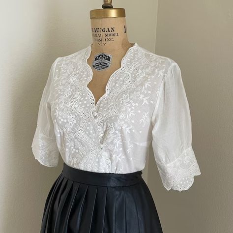 Edwardian Blouse - Etsy White Vest Top, Cottagecore Blouse, Edwardian Blouse, Victorian Blouse, Lace Trim Blouse, Eyelet Blouse, Boho Blouse, Vest White, Embroidery Blouse