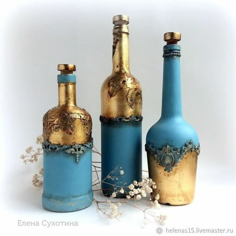 Easy Bottle Art, Alcohol Bottle Crafts, Vasos Vintage, Liquor Bottle Crafts, Glass Bottle Diy, Diy Glass Bottle Crafts, Wine Bottle Art, Glass Bottles Art, Wine Bottle Diy Crafts