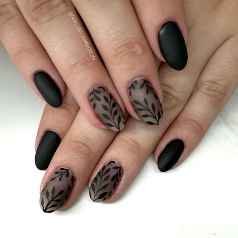 Black Leaves Nails, Black Nails Square Design, Gothic Gel Nails Short, Moody Wedding Nails For Bride, Wedding Nails With Black, Black Floral Nail Designs, Black On Black Nail Designs, Moody Wedding Nails, Black Veil Brides Nails