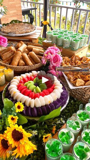 Filipino Grazing Table Ideas, Filipino Grazing Table, Bilao Food Ideas, Grazing Table Ideas, Food Planning, Food Spread, Filipino Style, Charcuterie Inspiration, Grazing Table