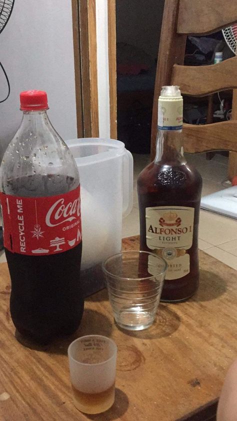 Drinking With Friends Fake Story, Drinks Alcohol Pic, Drinking At Home Aesthetic, Fake Alcohol Story Instagram, Alak Picture Prank, Drinking Alcohol Aesthetic Prank, Fake Alcohol Snaps, Fake Drinking Snaps, Night Drinks Instagram Story