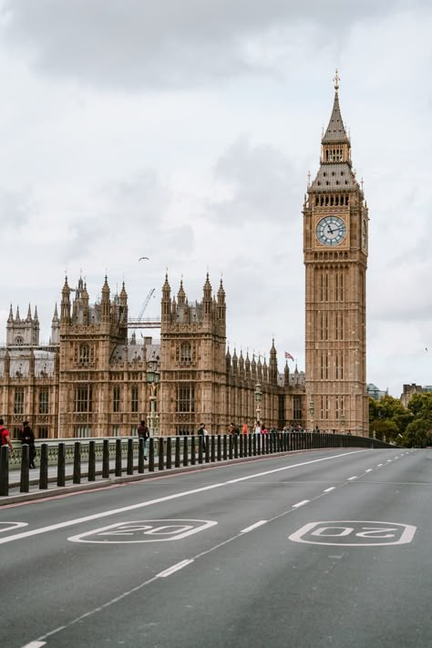 Buckingham Palace Aesthetic, Inggris Aesthetic, Big Ben Aesthetic, United Kingdom Aesthetic, Gin Cake, Bucket List London, London Buckingham Palace, What To Do In London, British Aesthetic