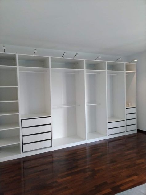 Minimalistic Wardrobe Design, Ikea Wall Closet, Rustic Closet Organization Ideas, Pax Closet Ideas, Wardrobe Layout, Small Walk In Closet Ideas, Modern Bedroom Wardrobe, Walk In Closet Ideas, Small Walk In Closet