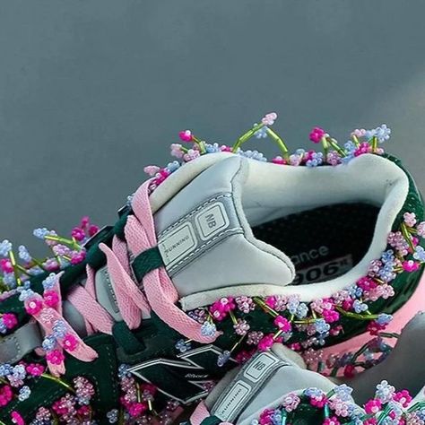 1of1 Custom Clothing Upcycling on Instagram: "Spring is here 🌸   Would you wear these? Let us know 🔥 Custom New Balance 1906R hand beaded by @agatapanucci   #sneakerdesign #footweardesign #sneaker #beading #springfashion" Upcycle Shoes, Clothes Dye, Crazy Sneakers, Sneakers Illustration, New Balance 1906r, Girl Hood, Embroidery 3d, Clothes Life Hacks, Diy Clothes Life Hacks