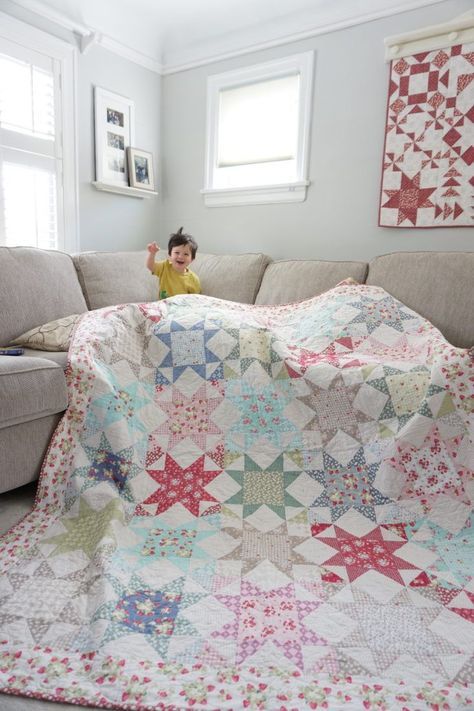 Hello! As promised, below is a free printer-friendly La Conner Stars quilt pattern I made just for you! It is a classic star quilt block that is easy to make and creates a beautiful and timeless qu… Creative Quilting, Stars Quilt, Flower Quilts, Quilt Care, Quilt As You Go, Cozy Quilts, Star Quilt Blocks, Star Quilt Patterns, Traditional Quilts