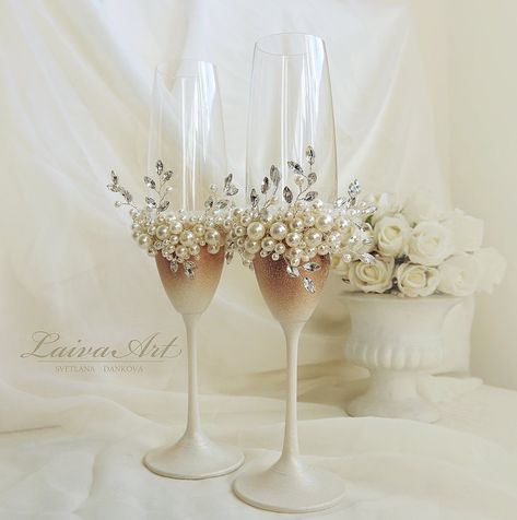 Hall Deco, Personalized Wedding Glasses, Champagne Wedding Cakes, Champagne Flutes Wedding, Best Wedding Speeches, Toasting Flutes Wedding, Wedding Champagne Glasses, Best Man Wedding, Glasses Wedding