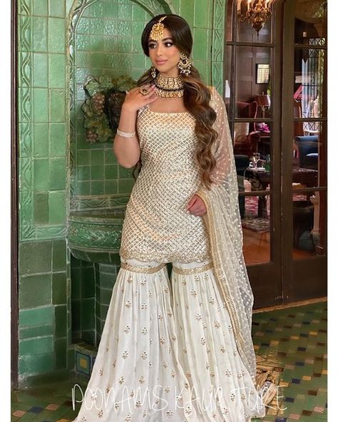 Pakistani Sharara Designs For Wedding, Eid Fits, Gharara Designs, Bridal Suits, Desi Fits, Sharara Designs, Dresses Traditional, Punjabi Outfits, Pink Backdrop