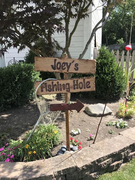 Fishing hole sign for a fishing themed party Bass Fishing Party Ideas, Fishing Photo Booth, Fishing Themed Party, Levi Birthday, Gone Fishing Party, Fishing Party Decorations, Fishing Theme Party, Fishing Themed Birthday Party, Fish Party