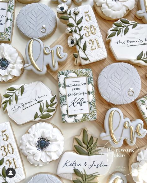 Lingerie Shower Cookies, Cookies Shapes, Rustic Cookies, Cake Dekoration, Floral Cookies, Bachelorette Cookies, Flower Sugar Cookies, Bridal Cookies, Cookie Decorating Supplies