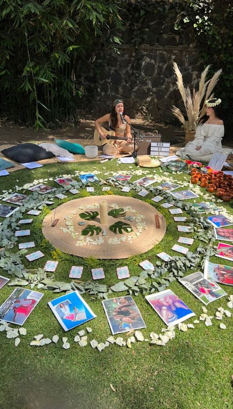 Sacred Ceremony Space, Bridal Blessing Circle, Spiritual Party, Sister Circle, Nature Mandala, Candy Bouquet Diy, Spa Interior Design, Healing Room, Sacred Circle