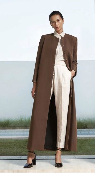 Abaya For Working Women, Collar Abaya Style, Coat Designs For Women, Abaya Illustration, Formal Abaya, Evening Abaya, Minimalist Hijab, Abaya Photoshoot, Outer Panjang