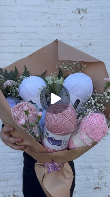 So Craftful | Crochet Plushies & More on Instagram: "The perfect bouquet for any yarn lover #yarn #crochet #yarnie #yarnaddict #bouquet #bouquetofflowers #yarnbouquet #bestboyfriend #boyfriend #partner #valentines #valentine #bemine #crochetgirl #valentinesdaygift #gifts #yarnlovers" Yarn Bouquet Diy, Yarn Bouquet Gift, Chrochet Gifts, Yarn Bouquet, Crochet Plushies, Christmas Yarn, Yarn Gifts, Yarn Flowers, Crochet Bouquet