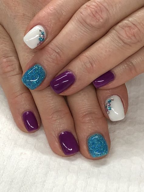 Turquoise Purple Nails, Teal And Purple Nail Ideas, Teal Gel Nails Ideas, Purple And Teal Nails Designs, Purple Nails Designs Short, Turquoise Nails With Glitter, Teal Nails With Glitter, Purple And Turquoise Nails, Purple Manicure Ideas