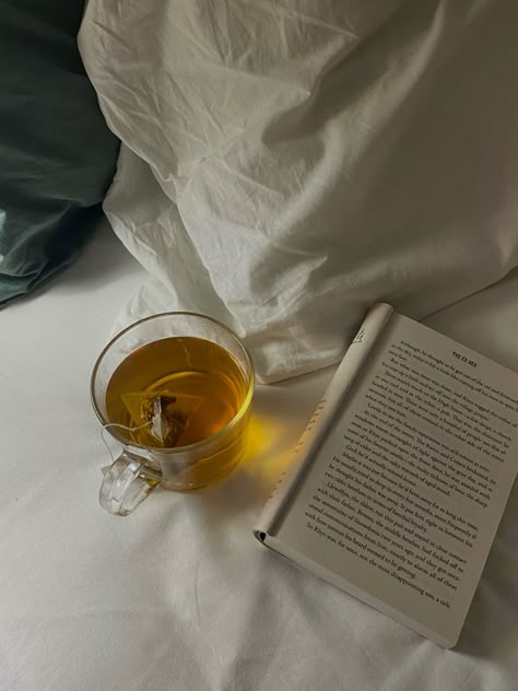 #read #night #tea #fashion #recipe #crochet #wallpaper #1 #aesthetic #shorts #tiktok Late Night Reading, Dark Iphone Backgrounds, Night Time Tea, Night Reading, Tea And Books, Black Phone Wallpaper, Cool Instagram, Instagram Layout, Iphone Wallpaper Tumblr Aesthetic