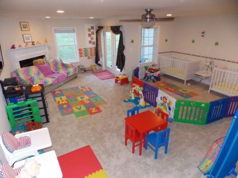 Daycare Setup Layout, Garage Daycare, Home Daycare Decor, Home Daycare Setup, Daycare Rooms Setup, Home Daycare Rooms, Daycare Layout, Daycare Room Design, Infant Room Daycare