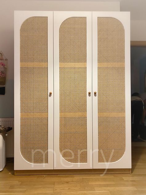 Wicker Wardrobe, Rattan Wardrobe, Room Cupboard, Wardrobe Door Designs, Wood Wardrobe, White Wardrobe, Wardrobe Designs, Nursery Closet, Vintage Closet