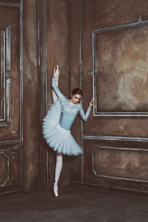 Vintage look on Behance Blue Ballerina, Dance Dreams, Ballet Art, Ballet Photos, Classical Ballet, Shall We Dance, Ballet Photography, Ballet Beautiful, Ballet Costumes