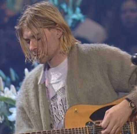 Mtv Unplugged Nirvana, Kurt Cobain Mtv Unplugged, Kurt Cobain Unplugged, Nirvana Mtv, Nirvana Mtv Unplugged, Musical Grease, Nirvana Nevermind, Kurt Nirvana, 90s Bands