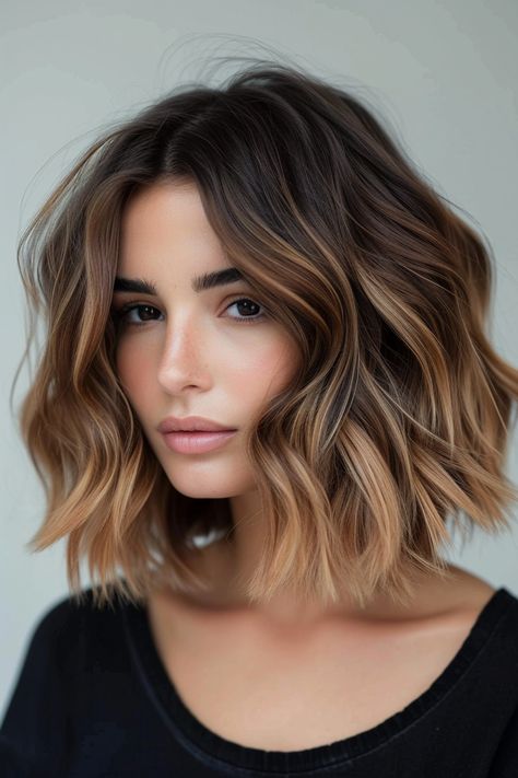 Short Hair Brown To Blonde Balayage, Hair Color Ombre Brown, Balayage Hair Brunette Bob, Caramel Shoulder Length Hair, Trendy Hair Color Short Hair, Bob Ombre Brunette, Short Brunette Ombre, Long Bob Ombre Brunette, Balayage Hair Summer 2024