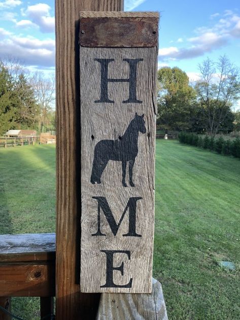 Horse Wood Signs, Horse Signs Ideas, Horse Farmhouse Decor, Horse Ideas Creative, Horse Signs Wooden, Diy Horse Gifts Ideas, Wooden Horse Decor, Western Wood Signs, Horses Decor