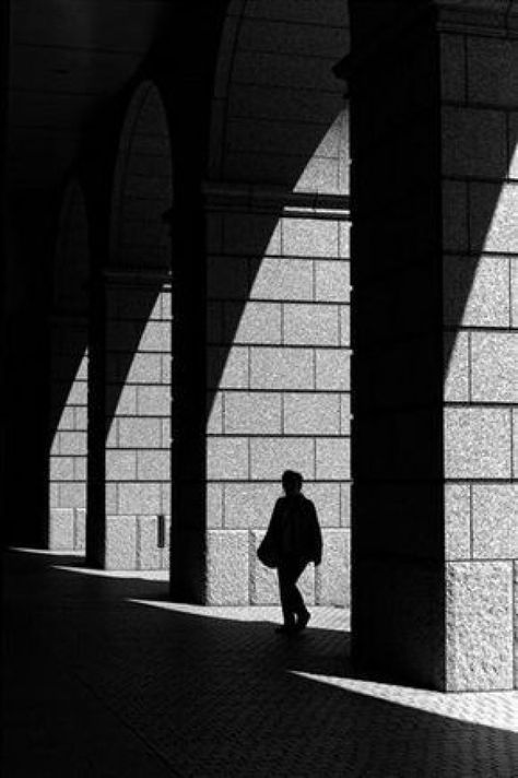 Light And Shadow #photography #dark #photography Light And Shadow Photography, Shadow Silhouette, Minimal Photography, Shadow Photography, Black And White Photograph, Shadow Art, Dark Photography, Black White Photos, Chiaroscuro