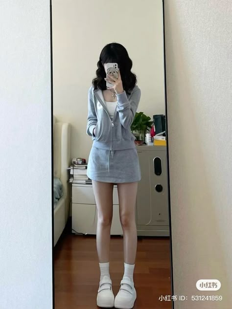 Cute Asian Outfits Korean Style Casual, Thai Outfits Casual, Asian Girl Outfits, Korea Style Fashion, Moda Ulzzang, Starting A New Business, Simple Style Outfits, Korean Outfit Street Styles, Everyday Fashion Outfits