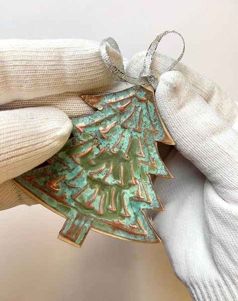 Learn How To Make A Copper Christmas Tree Ornament Copper Christmas Tree, Copper Christmas Decor, Copper Ornaments, Copper Christmas, Tin Ornaments, Bird Christmas Ornaments, Copper Crafts, Diy Christmas Tree Ornaments, Copper Diy