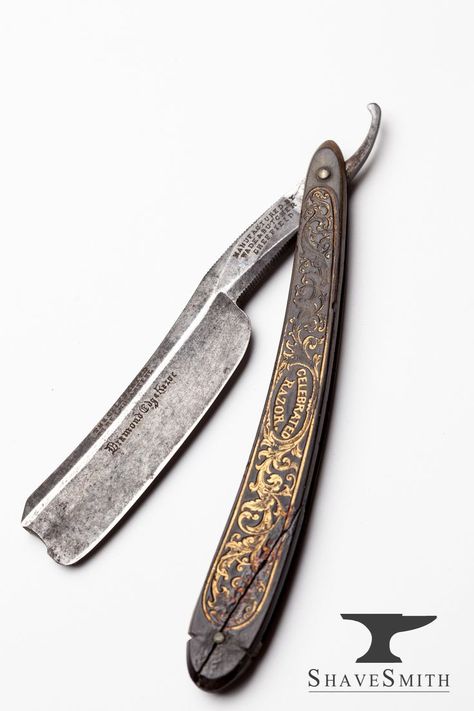 The old britva Vintage Straight Razors, Vintage Razors, Straight Razor Shaving, Barber Razor, Vintage Shaving, Engraved Pocket Knives, Shaving Accessories, Barber Tools, Close Shave