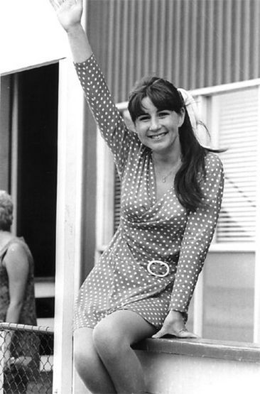 Judith Durham Famous Music Artists, The Seekers, Diana Krall, Jazz Singer, Feminine Mystique, Vintage Stockings, Pop Photos, Rock Songs, Music Memories