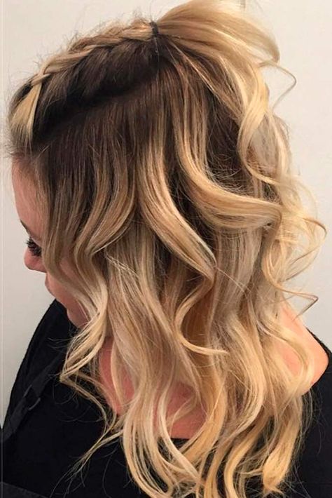 Trendy Hairstyles for Medium Length Hair You Will Love ★ See more: http://glaminati.com/hairstyles-for-medium-length-hair/ Formal Curls, Styles For Medium Length Hair, 1930s Hair, Hair Formal, Stylish Hairstyles, Hoco Hairstyles, Hairstyles For Medium Length Hair, Penteado Cabelo Curto, Medium Length Hair