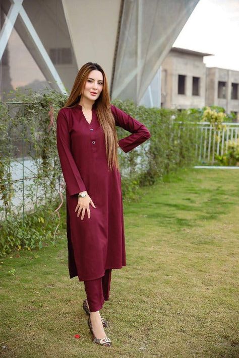 Simple Pakistani Dresses Shalwar Kameez, Daytime Glam, Cotton Suit Designs, Kameez Designs, Wedding Simple, Latest Dress Design, Festival Skirts, Stylish Short Dresses, Hacks Clothes