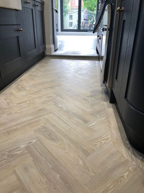 Grey Wood Tile Bathroom, Bathroom Floor Herringbone, Floor Herringbone Pattern, Amtico Flooring Kitchen, Parkay Flooring, Floor Herringbone, Tile Bathroom Floor, Wood Tile Bathroom Floor, Amtico Spacia