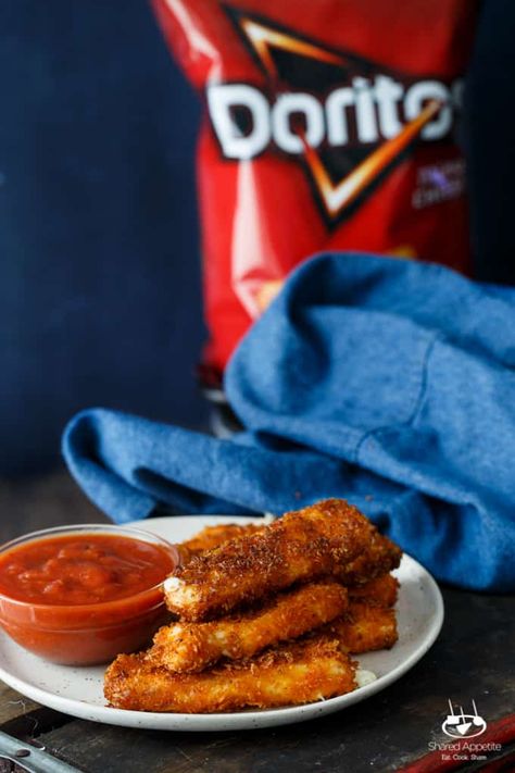 Doritos Crusted Mozzarella Sticks - Shared Appetite String Cheese Mozzarella Sticks, Spicy Doritos, Fried Cheese Sticks, Cheesy Food, Cheese Sticks Recipe, Mozzarella Sticks Recipe, Marble Backdrop, Wooden Backdrop, Savoury Snacks