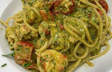 Pesto Genovese Pasta, Molecular Gastronomy Recipes, Pasta Alla Carbonara, Italian Cuisine Recipe, Pasta Al Pesto, Pesto Pasta Recipes, Pasta Italiana, Pasta Fresca, Spaghetti Pasta