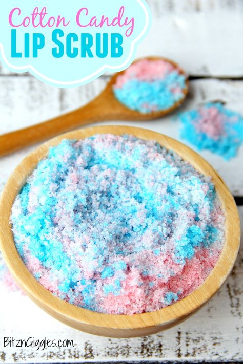 Cotton Candy Lip Scrub - a cotton candy flavored, homemade sugar scrub for sweet, kissable lips! Edible Lip Scrub, Lipstick For Brunettes, Lip Gloss For Dark Skin, Lip Gloss Recipe, Homemade Sugar Scrub, Diy Lip Scrub, Lip Scrub Recipe, Lip Scrub Homemade, Cotton Candy Flavoring