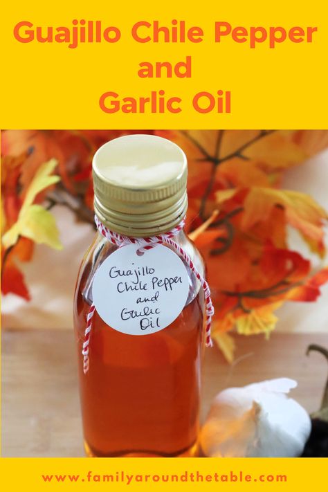 There are so many uses for guajillo chili pepper and garlic oil. Chile Recipes, Garlic Oil, Condiment Recipes, Chile Pepper, Chili Oil, Healthy Lifestyle Food, Menu Planning, Salad Dressing Recipes, Family Favorite Meals