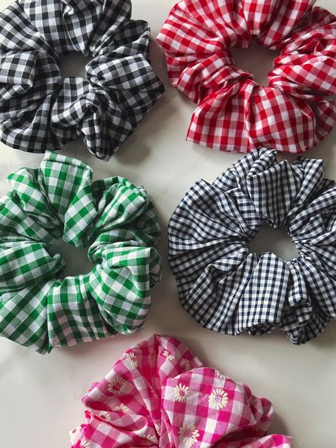 Oversized Gingham Scrunchie, XL Scrunchie, Gingham Scrunchie, Handmade XL Scrunchie - Etsy UK Extra Large Scrunchies Diy, Pattern Scrunchies, Large Scrunchies Pattern Sewing, Xl Scrunchie Pattern, Huge Scrunchies, Fabric Scraps, Hair Ties, Scrunchies, Gingham