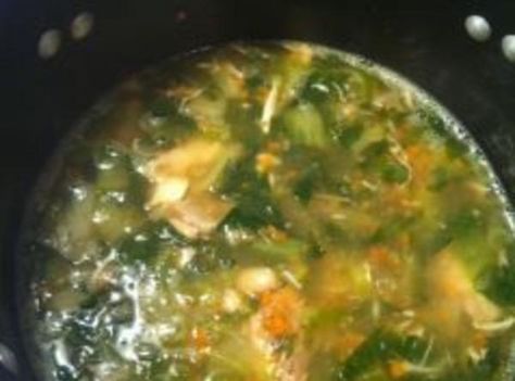 Easy Chicken White Bean Escarole Soup Recipe Chicken Escarole Soup, Bean And Escarole Soup, Escarole Soup, Easy Chicken Soup, Csa Recipes, Veg Dishes, White Bean Soup, Soup And Stew, Crock Pot Soup