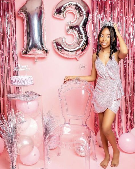 12 Birthday Photoshoot Ideas, Birthday Outfit Ideas Pink, Birthday Photoshoot Ideas 13, 16 Birthday Outfit Ideas, 13 Birthday Picture Ideas, Bday Outfit Ideas, Outfit Ideas Pink, Quince Pictures, Birthday Outfit For Teens