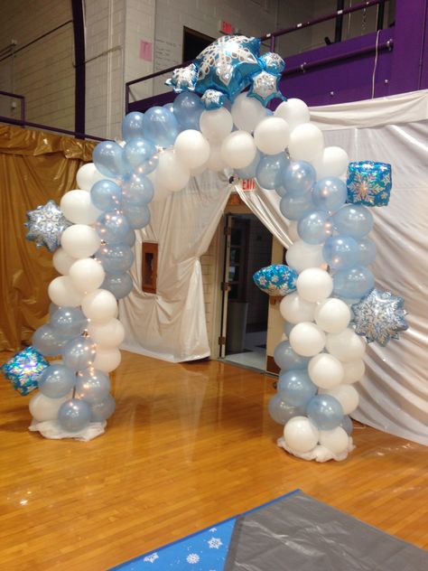 Winter Homecoming Decorations, School Winter Dance Decorations, Winter Wonderland School Dance Decorations, Winter Wonderland High School Dance, Winter Rally Themes, Snowball School Dance, Winter Assembly Ideas, Winter Dance Ideas School, Winter Ball Theme Ideas