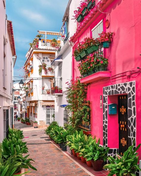 🇪🇸 Marbella | España on Instagram: “Time for some city break 🏡” Marbella Old Town, Veranda Magazine, Capital Cities, Marbella Spain, City Break, Andalusia, Dubrovnik, Spain Travel, Pretty Places