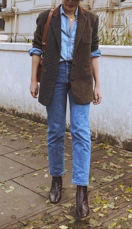 Madewell Fall 2023, Non Denim Pants, Button Up Winter Outfit, Outdoor Professional Outfit, Yellowstone Style Women, Hipster Business Casual Women, Manchester Street Style, Natural Fall Outfits, Alison Bornstein Outfits