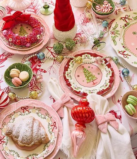 Southern Living Holiday Pink Bow Napkin Rings, Set of 4 | Dillard's Chartreuse Christmas, Pink Christmas Table Setting, Pink Christmas Table, Christmas Toile, Pink Table Settings, Southern Living Christmas, Vintage Pink Christmas, Christmas Dining Table Decor, Grass Tree