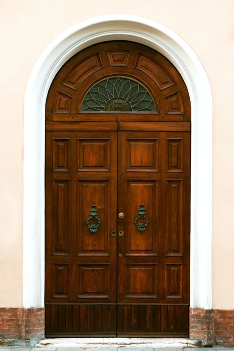 Front Doors That Will Make Your Home Stand Out 2020 |Blog |brick&batten Spanish Double Doors, House Doors Front Entrance, Traditional Door Design, Wooden Double Front Doors, Beautiful Home Exterior, Front Door Exterior, Double Door Entryway, Double Door Entrance, Large Entryway