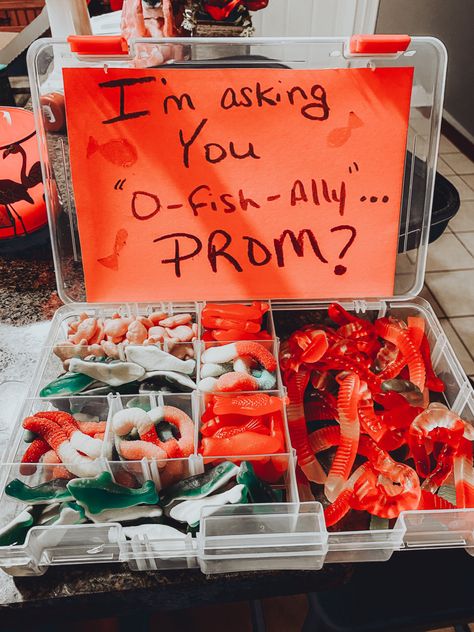 Promposal Ideas For Her, Cute Promposal Ideas, Fishing Promposal, Cute Promposal, Promposal Ideas For Him, Sadie Hawkins Proposals, Girl Ask Guy, Creative Prom Proposal Ideas, Cute Hoco Proposals