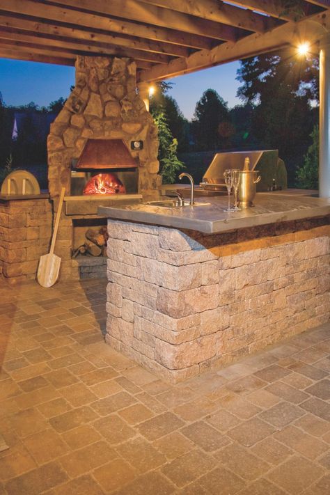 Pizza Oven Fireplace, Outdoor Fireplace Pizza Oven, Oven Fireplace, Outdoor Kitchen Countertops, Fireplace Designs, Outdoor Oven, Outdoor Stone, Pizza Oven Outdoor, Outdoor Kitchen Patio