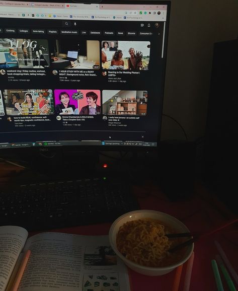 Watching Youtube On Laptop, Watch Youtube Aesthetic, Eating While Watching Tv Aesthetic, Watching Aesthetic Tv, Series Watching Aesthetic, Hobby Watching Movie, Watching A Show Aesthetic, Watching Documentary Aesthetic, Famous Youtuber Aesthetic